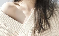 第一次挺进莹莹的身体里视频